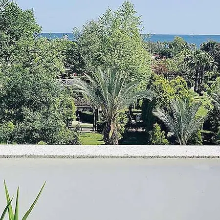 Lägenhetshotell Aspendos Seaside 4*