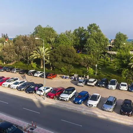 اسبندوس سيسايد 4*