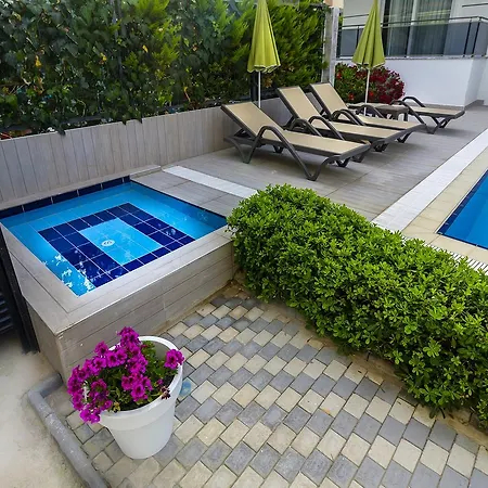 اسبندوس سيسايد 4*